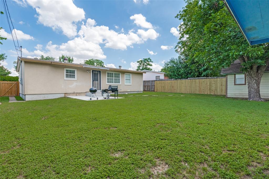 Valwood Park 04 - Residential