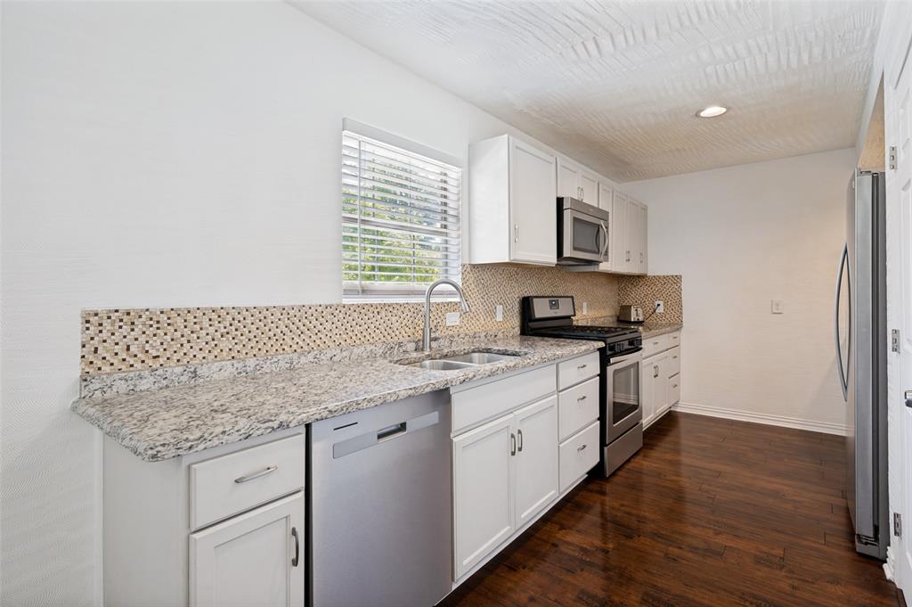 Valwood Park 04 - Residential