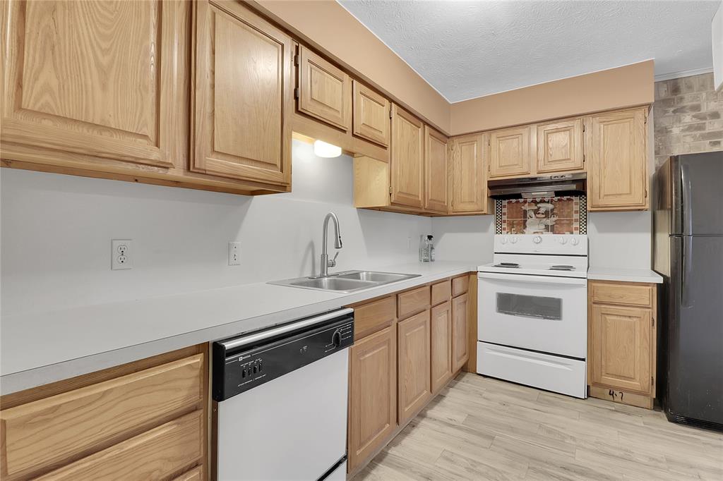 Mountain Creek Townhouses 2 - Residential