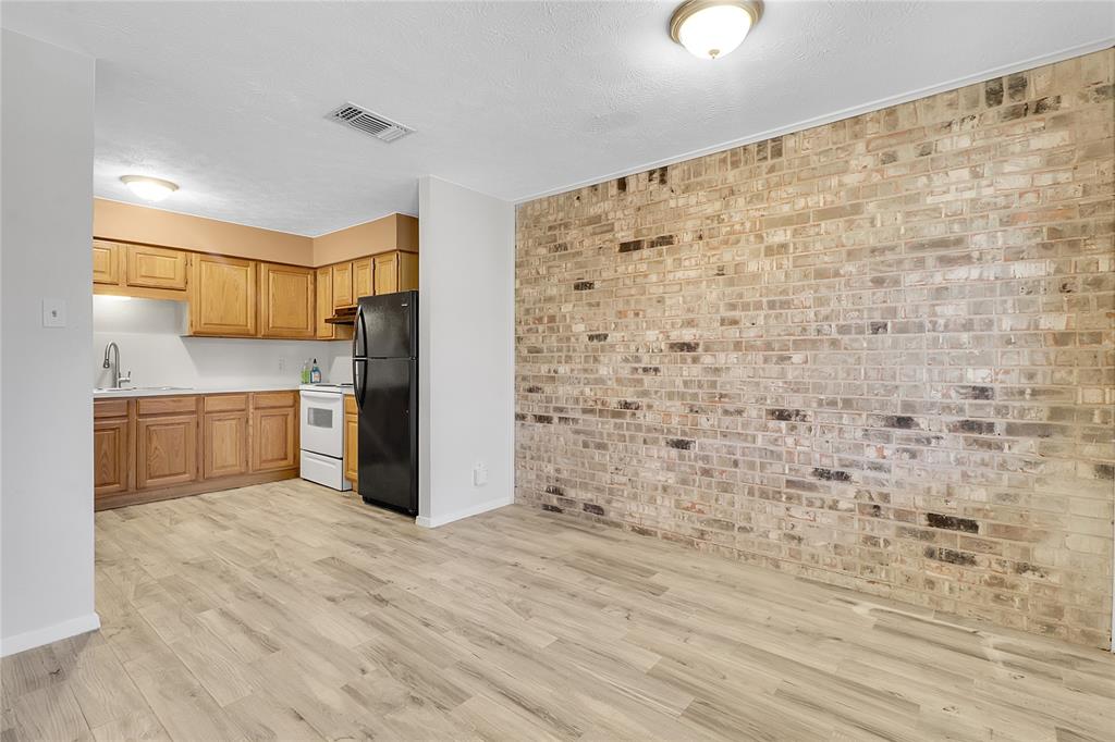 Mountain Creek Townhouses 2 - Residential