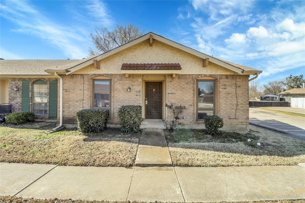 Well-maintained corner unit townhome centrally located near EPIC City Shopping and Entertainement District and Grand Prarie Golf Course with easy access to I-20 and SH-161. Loft-style brick walls, custom woodtrim windows, and woodgrain-style tile floors give this cozy 2 bedroom, 1 bathroom residence TONS of character! Whether you are looking for a primary residence, or easy-to-rent income property, 44 E Mountain Creek checks all the boxes! Residents will love the attentive groundskeeping, abudnant guest parking, and INCLUDED water utility as part of the HOA! Recently upgraded plumbing sewer lines will alleviate your maintenance expense for years to come! Appliances and washer dryer included.