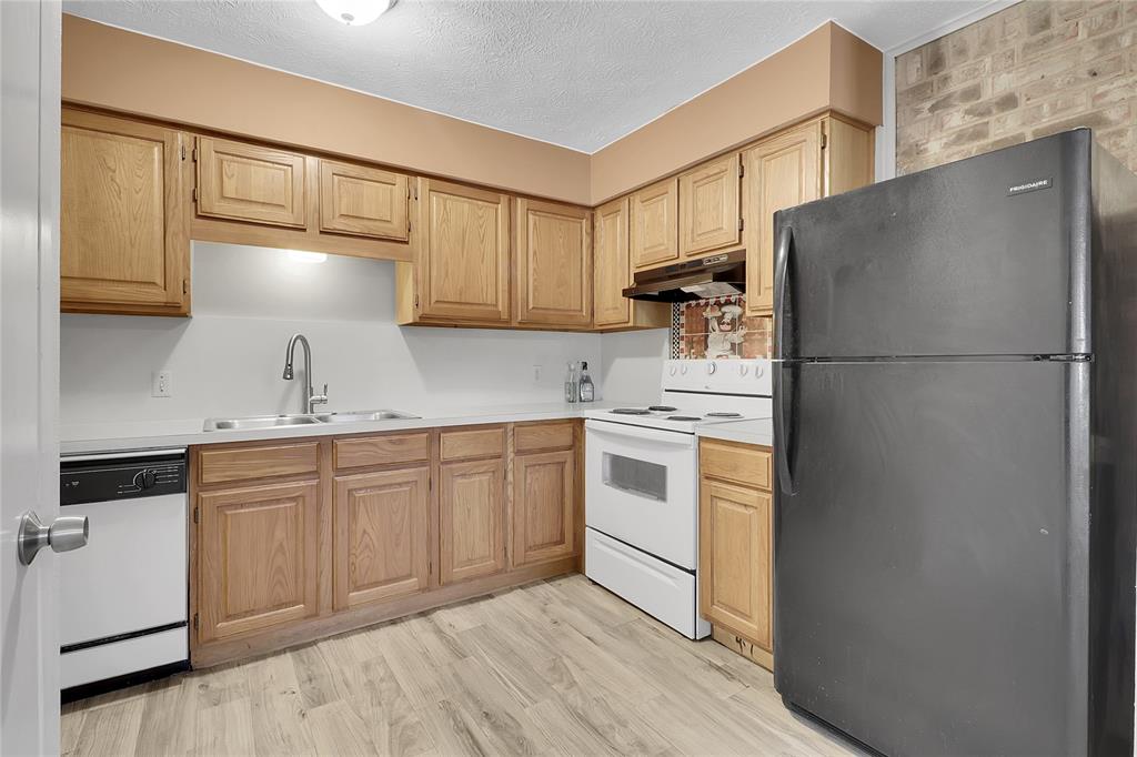 Mountain Creek Townhouses 2 - Residential