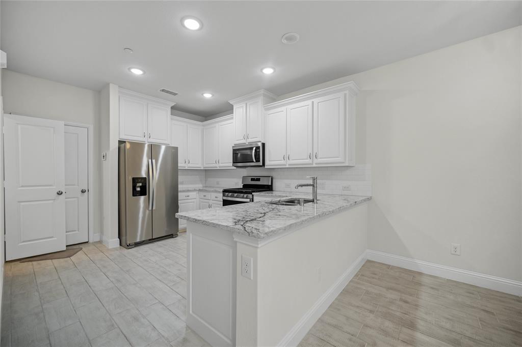 Riverset - Residential