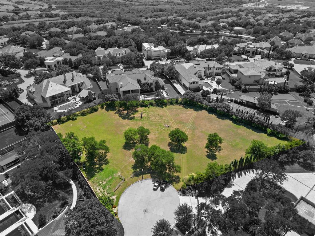 Kings Gate - Land