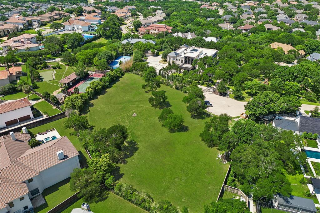Kings Gate - Land
