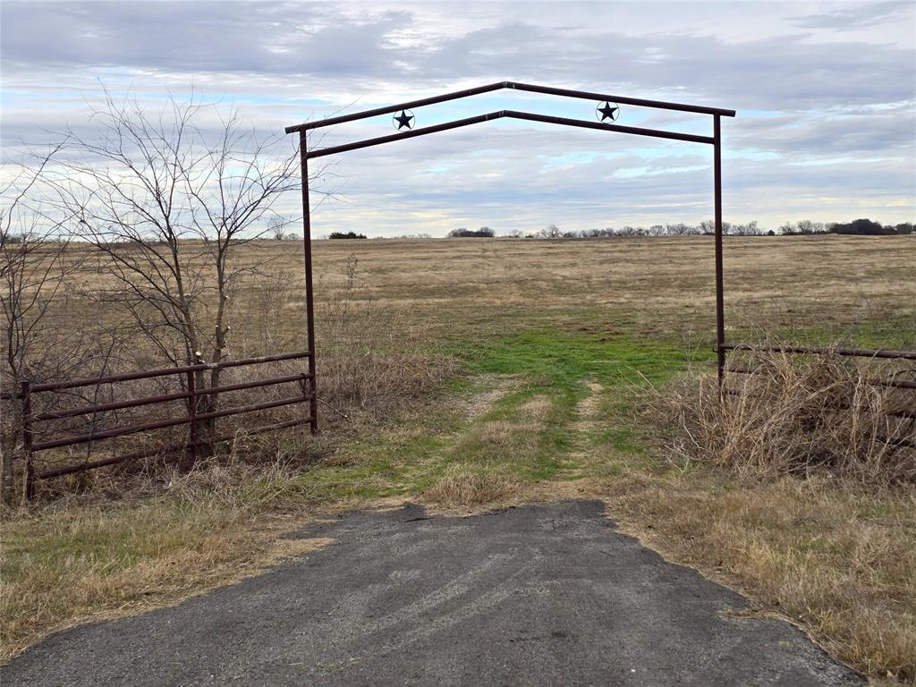 50 Ag Exempt Acres (Will divide) suitable for development, invest & hold, home, ranch, or multi use. This property is ideally located on the growing FM 3133 corridor, currently undergoing explosive development including business, rural homesites, and the new Grayson Ridge and the Churchill residential developments are within 2.5 miles away. The parcels are outside the Van Alstyne ETJ, split by the county line with 13.2 acres in Collin and 36.9 acres in Grayson county allowing the unique choice of Anna or Van Alstyne Schools depending on your use. It offers over 730 ft. of paved FM 3133 road frontage, 5 strand barbed wire fenced and cross fenced with an apx 17.75 acre field with stock tank in the back. Easy access to McKinney (23 miles), DFW Airport (54 Miles) the new chip plant in Sherman (17 miles) make this a very desirable location with all that Van Alstyne has to offer only 6 miles away. Surrounded by rural pasture and acreage homesites that give it a country flavor. It is only limited by your imagination. Owner may consider subdividing for right offer and size.