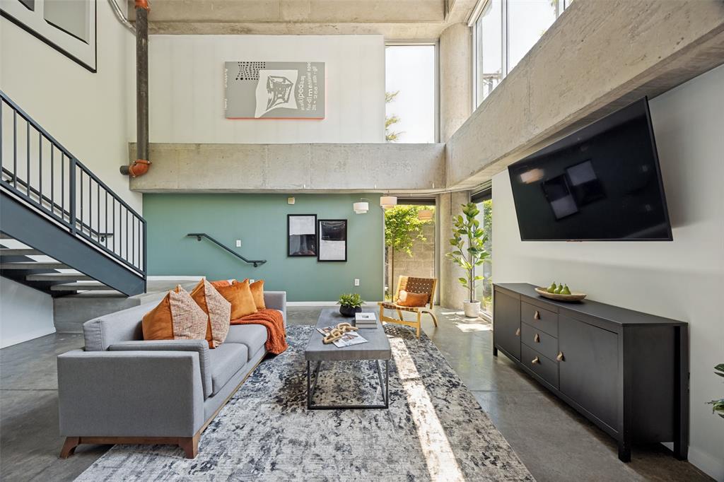 Beat At The South Side Station - Residential