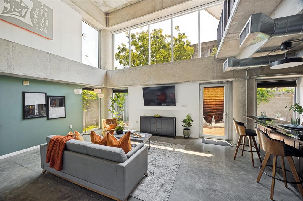 Beat At The South Side Station - Residential