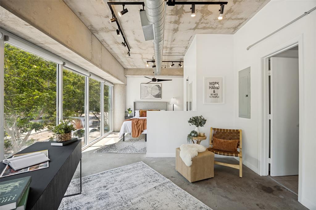 Beat At The South Side Station - Residential
