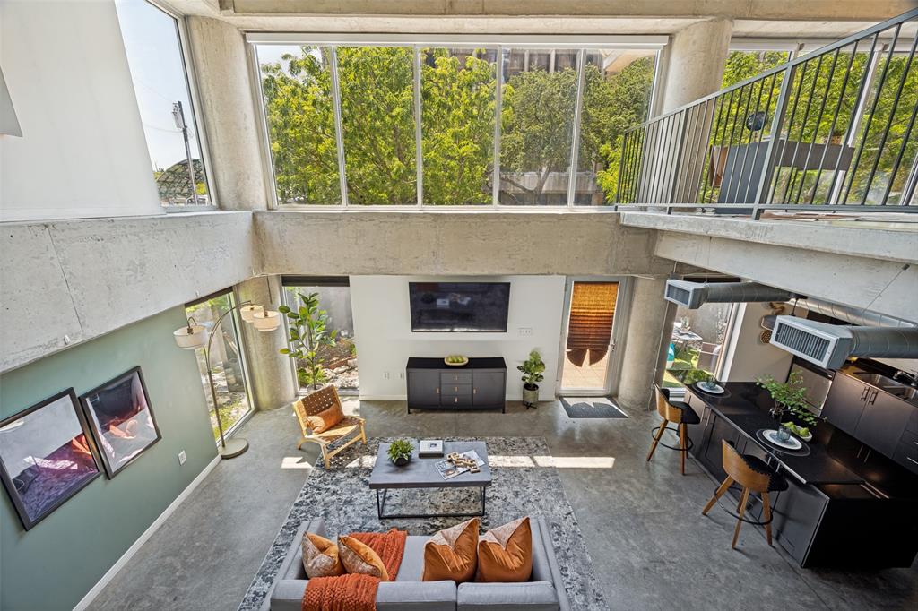 Beat At The South Side Station - Residential