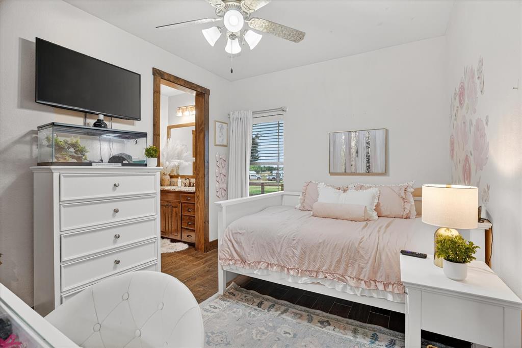 E CHENOWORTH - Residential