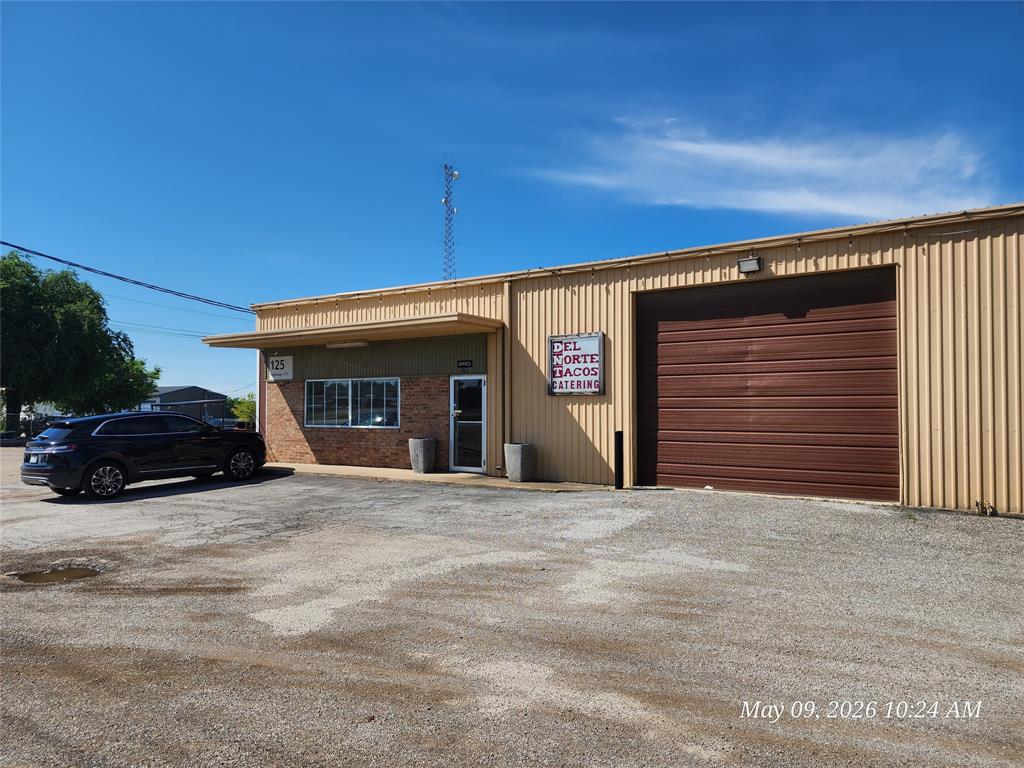 Excellent location with approx. 279 ft of frontage on State Hwy 171. This property has multiple buildings suitable for numerous businesses, a good layout and use of the property, and several loading docks for your business. The main building has loading in the front and back, freezer spaces, a kitchen, and office space. Remodels and renovations were done in 2023, which is what TAX shows as the year built.