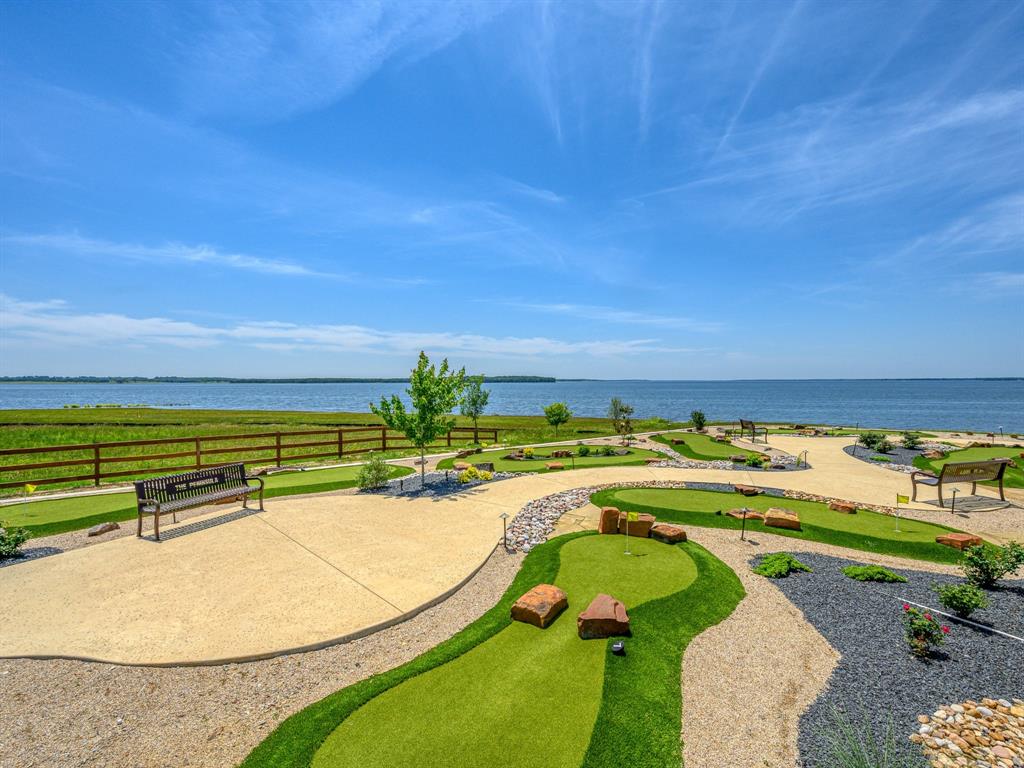 The Peninsula - Land
