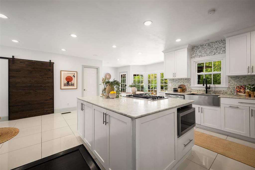 Hollywood Heights - Residential