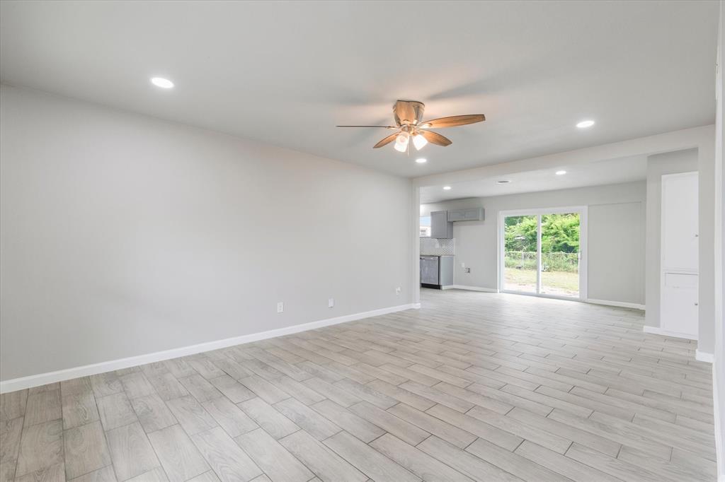 Valwood Park 10 - Residential