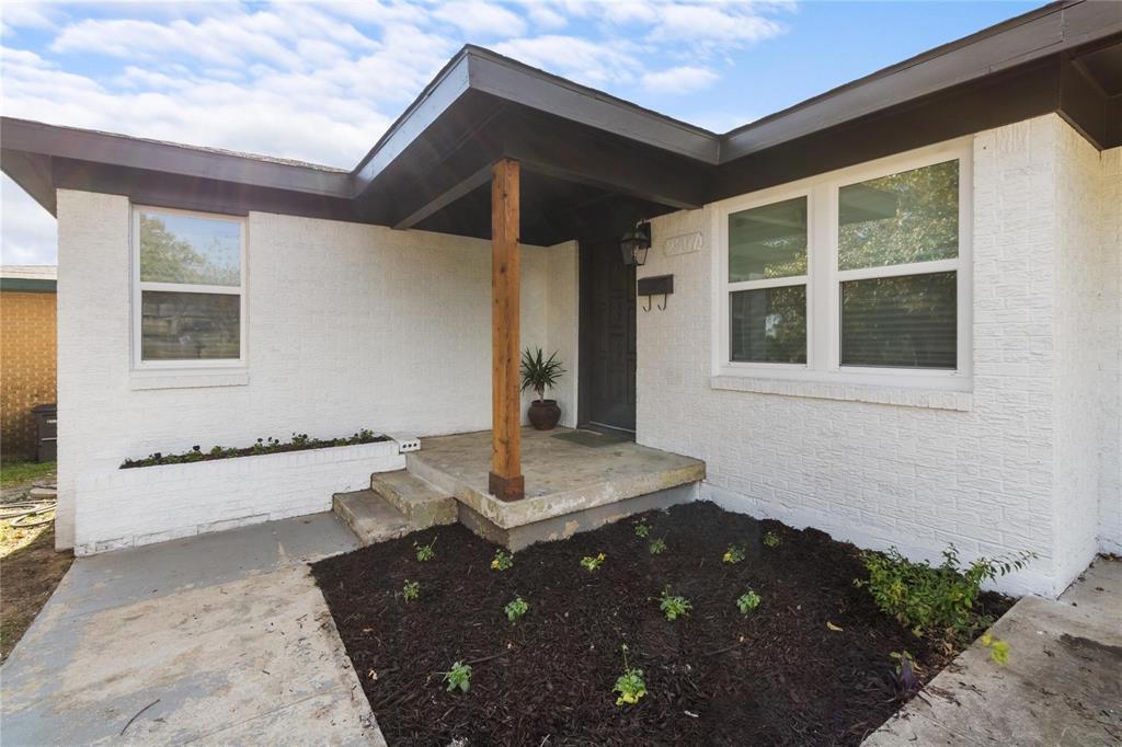 Welcome to this beautifuly remodeled 3-bedroom, 2-full bathroom perfectly situated in the heart of Fort Worth. Now offered at 269,00 this home delivers exceptional value with stylish updates throughout and is just a 10 minute walk to the historic Fort Worth stockyard. Putting dining, shopping, and entertaining right at your door step. Featuring updated fixture and modern finishing, the home blends classic home with a clean, contemporary feel. The open layout is ideal for both everyday living and entertaining, while the kitchen offer sleek countertop, newer appliances, and includes a new gas range and dishwasher, along with a refrigerator, water and dryer. Schedule your tour today!!