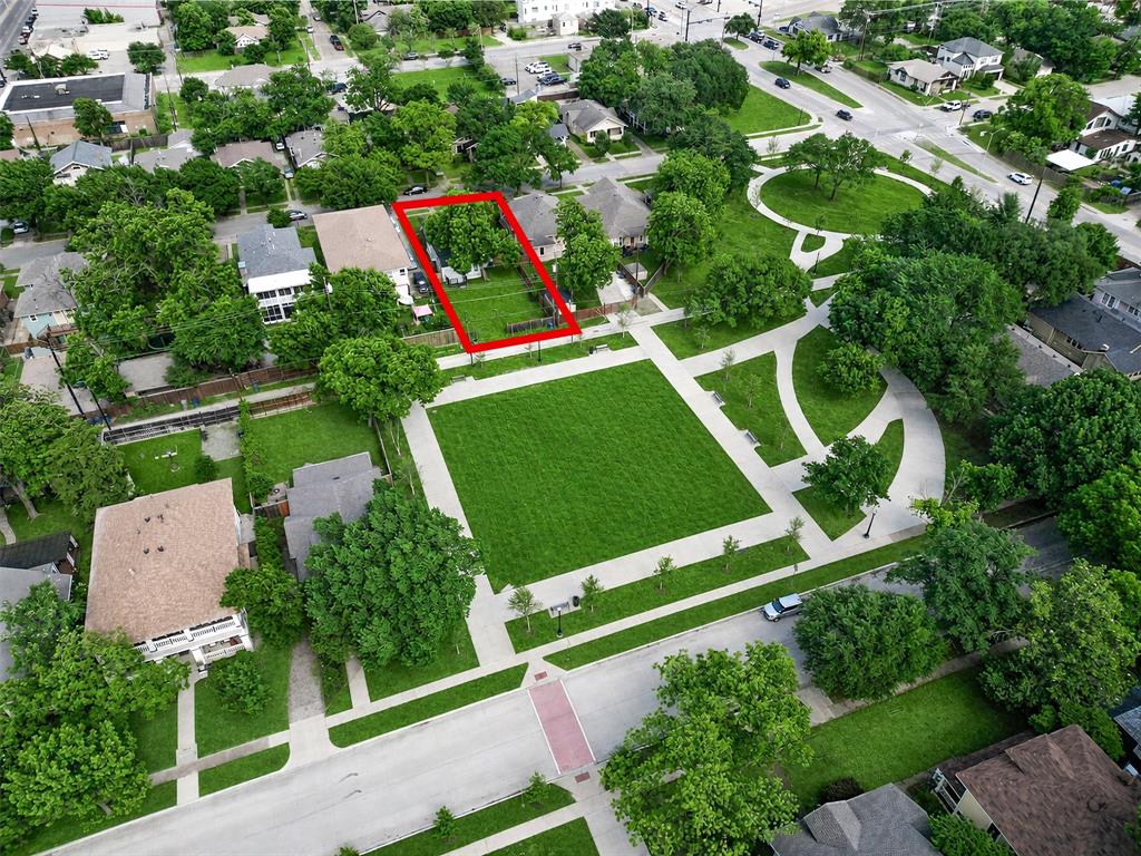 WINNETKA HEIGHTS - Residential