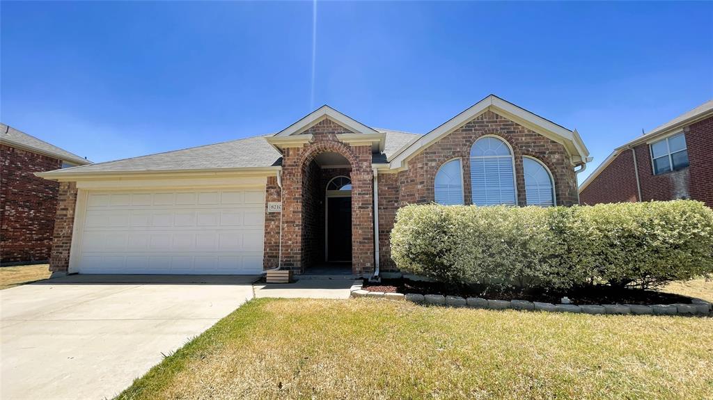 Great area with easy access to shopping and freeways 360 and 287. A well-kept, ideal home for you and your family in the popular Mansfield ISD.  This roomy single-story brick home features an open floor plan with a huge kitchen that connects to enormous living, breakfast, and dining areas.  The living area, formal dining room, and all bedrooms have been refurbished with dark laminate flooring.  Beautiful kitchen with granite countertops, stainless steel appliances, wood-burning fireplace with gas starter, split bedrooms, ample storage, and a spacious walk-in closet.  The master bath features a double vanity, a separate shower, and a garden tub.  The backyard is large and roomy, with a community pool and playground, as well as sidewalks.  Move-in Ready.