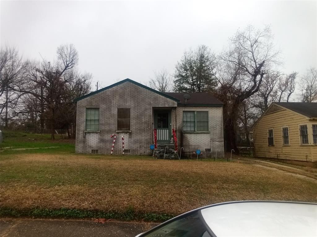 The seller prefers a PACKAGE SALE ONLY! 49 property, 50 unit residential portfolio in Shreveport Bossier City, LA. Seller is offering the portfolio only as one complete package and discourages individual offers. No creative financing, seller financing, subject to, wrap, lease option, or owner financed terms offered. Cash, DSCR, portfolio loan, or verifiable third party financing only.

This portfolio offers immediate income with upside through lease renewals, vacant unit stabilization, and rent growth toward projected market rents. The package includes mostly single family rental homes with a mix of occupied, renewed, Section 8, and value add vacant units. Bedroom counts range from 1 bedroom units to 4 bedroom homes, with many leases extending into 2026 and 2027.

According to the provided rent roll, current rental income is approximately $34,905 per month, or $418,860 annualized. Projected stabilized rent is approximately $50,056 per month, or $600,672 annually, once vacant units are leased and rents are moved closer to target levels. Estimated 2025 insurance is $24,102.92 and estimated 2025 city and parish taxes are $26,500.16. Rental income is subject to change as units may be leased, renewed, vacated, or adjusted while listed.

The value add opportunity includes leasing vacant inventory, completing turns or inspections, renewing tenants at market supported rents, and tightening operations. Highlights include 50 total units, Shreveport Bossier locations, mostly SF rental housing, current rent of approximately $34,905 per month, projected stabilized rent of approximately $50,056 per month, and a mix of occupied, vacant, renewed, and Section 8 units.

Financials, rent roll, property level details, and due diligence materials are available to qualified buyers upon request. Buyer must provide proof of funds or lender preapproval before receiving full documentation or scheduling property access. Please do not disturb tenants.