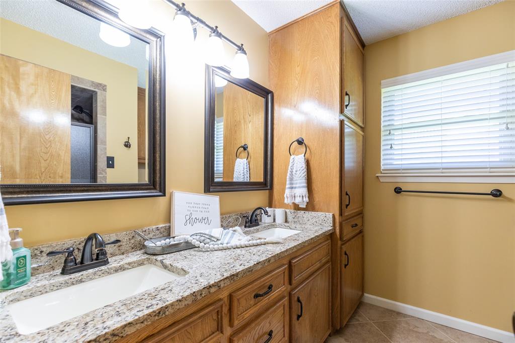 LYTLE ESTATES - Residential