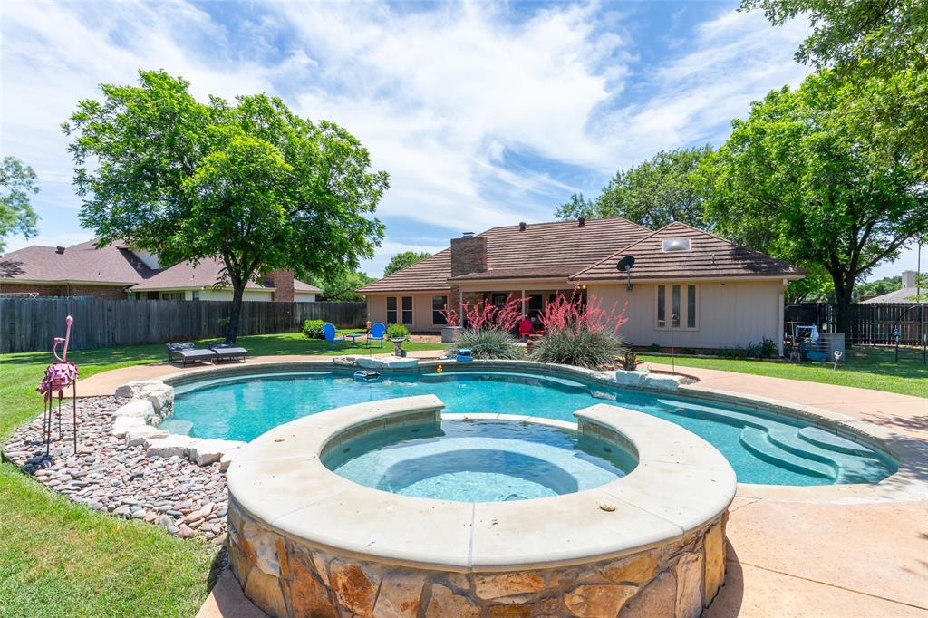 LYTLE ESTATES - Residential