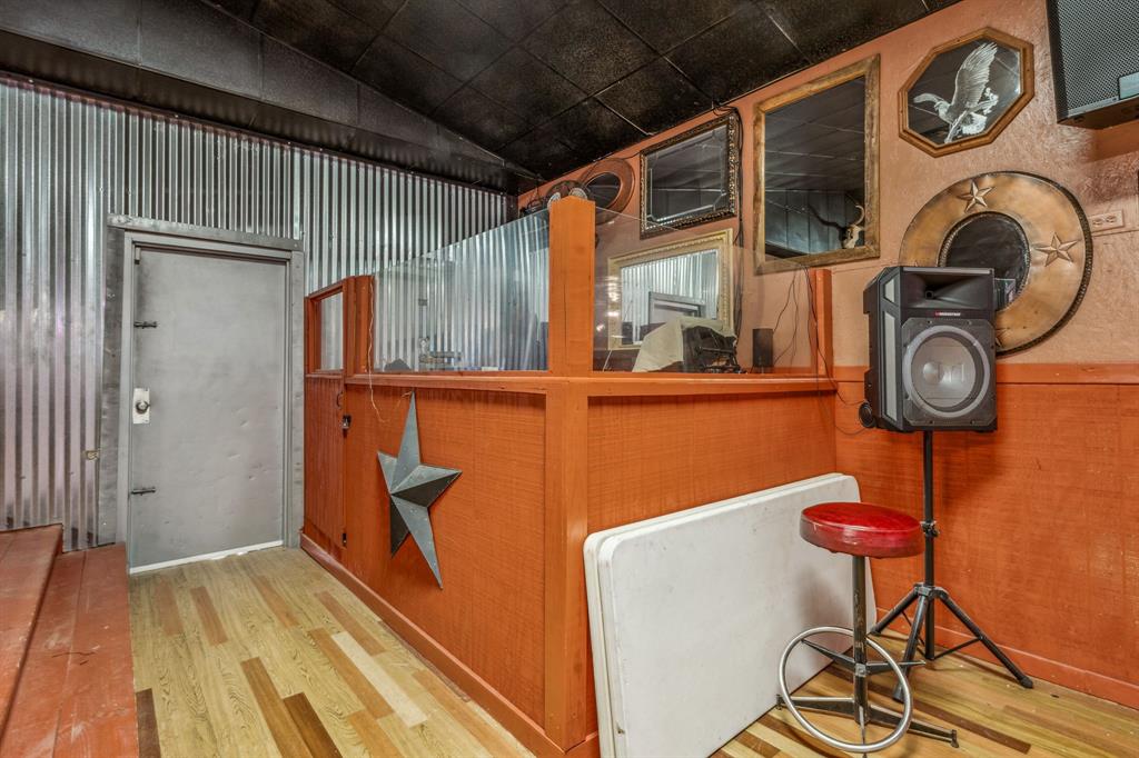 0 - Commercial Sale