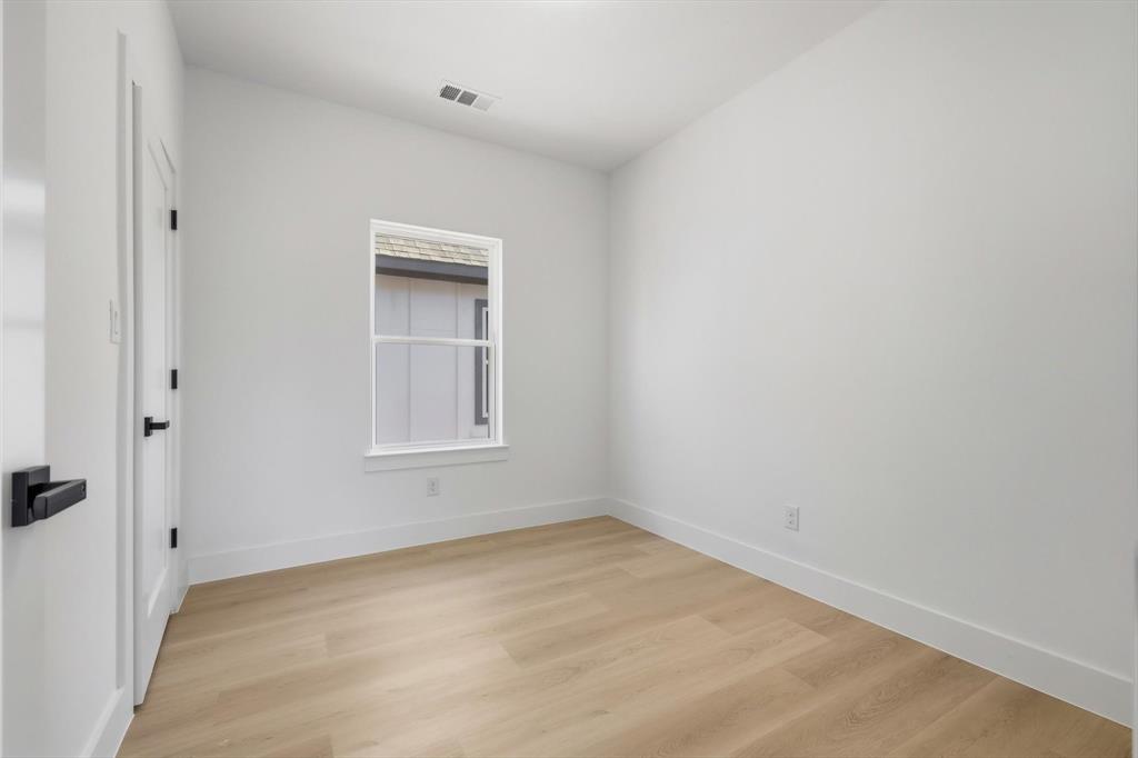 lincoln Manor - Residential