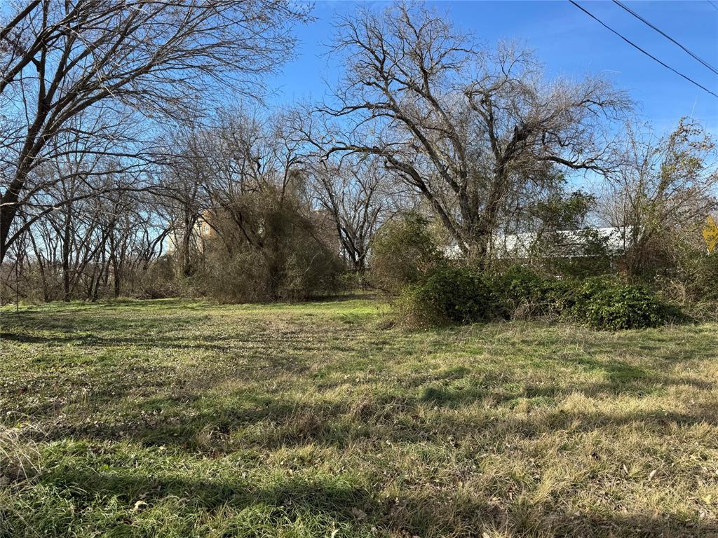 ZONED MULTI FAMILY
Dreaming of your next big real estate investment? Look no further than 1017 Field St. in beautiful Gainesville, Texas! This premier corner lot is just under an acre, zoned for multifamily development, and dotted with stunning mature trees that add instant charm and shade. Whether you’re planning modern apartments, cozy townhomes, or a custom project, this blank canvas is ready for your visionary touch in a booming market! Bring your ideas to life and watch your portfolio grow! The property offers 200 feet of road frontage on two sides.