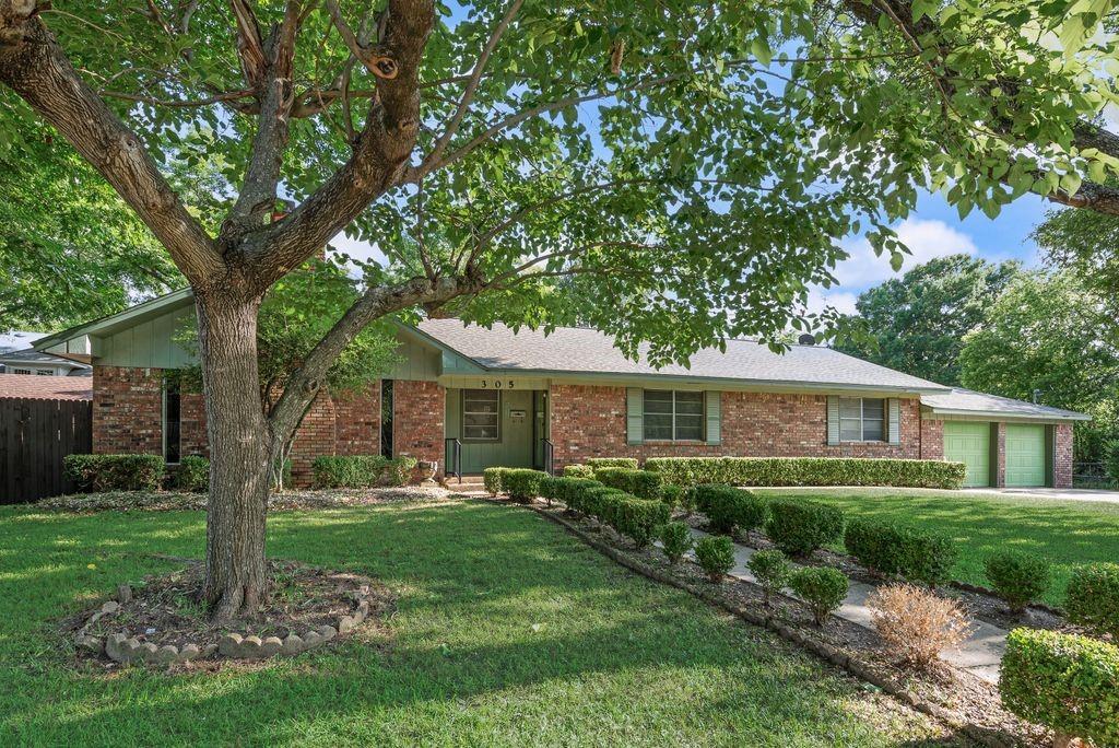 A M Moore - Residential