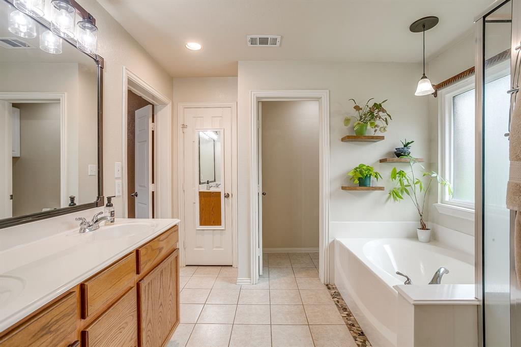 Mountain Valley Lake Tr - Residential