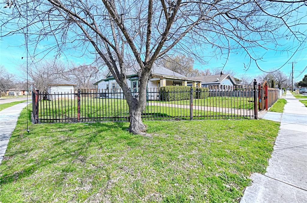 H M Deans - Residential