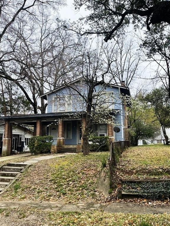 *Investor Special -  Income-Producing Duplex* 733–735 Kirby Place, Shreveport, LA 71104. This is an excellent opportunity to acquire an income-producing duplex in a high-demand rental area of Shreveport. This property features two separate units, each with its own entrance and functional layout—ideal for long-term rentals, portfolio expansion, or an owner-occupant strategy. This duplex at 733–735 Kirby Place offers solid potential for investors or owner-occupants looking to offset their mortgage with rental income. Located in the desirable Highland-Line Avenue corridor, this property is conveniently close to shopping, dining, medical facilities, universities, and downtown Shreveport. The central location supports strong rental demand and easy access to major thoroughfares.

Whether you’re expanding your rental portfolio or searching for a smart house-hack opportunity, this duplex delivers versatility, location, and income potential. Sold as-is—bring your vision and make this property work for you.