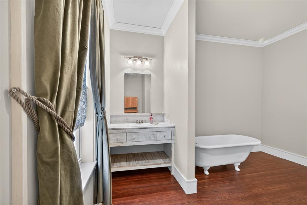 James O Black Partition - Residential