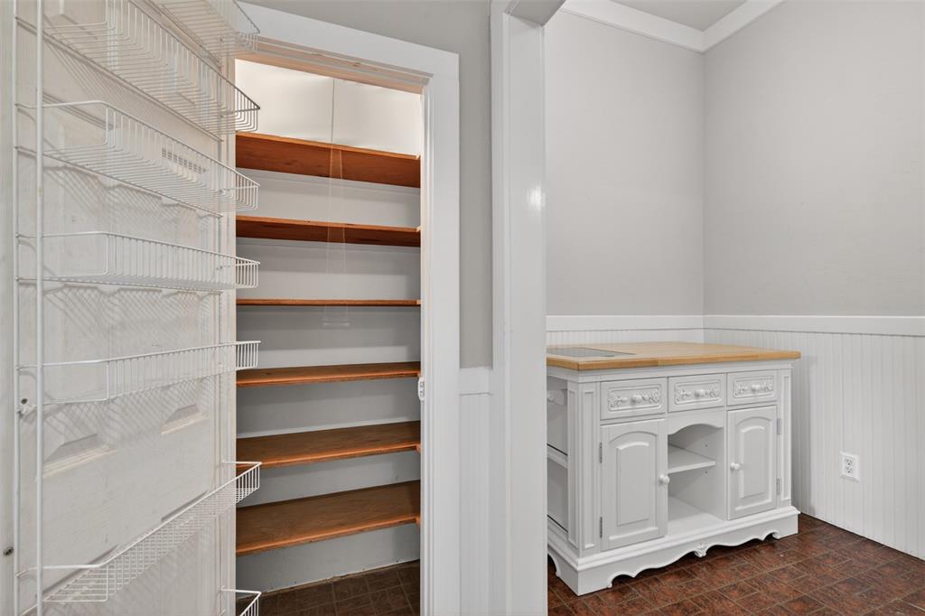 James O Black Partition - Residential