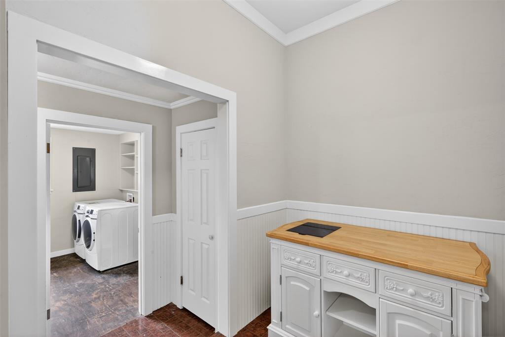 James O Black Partition - Residential