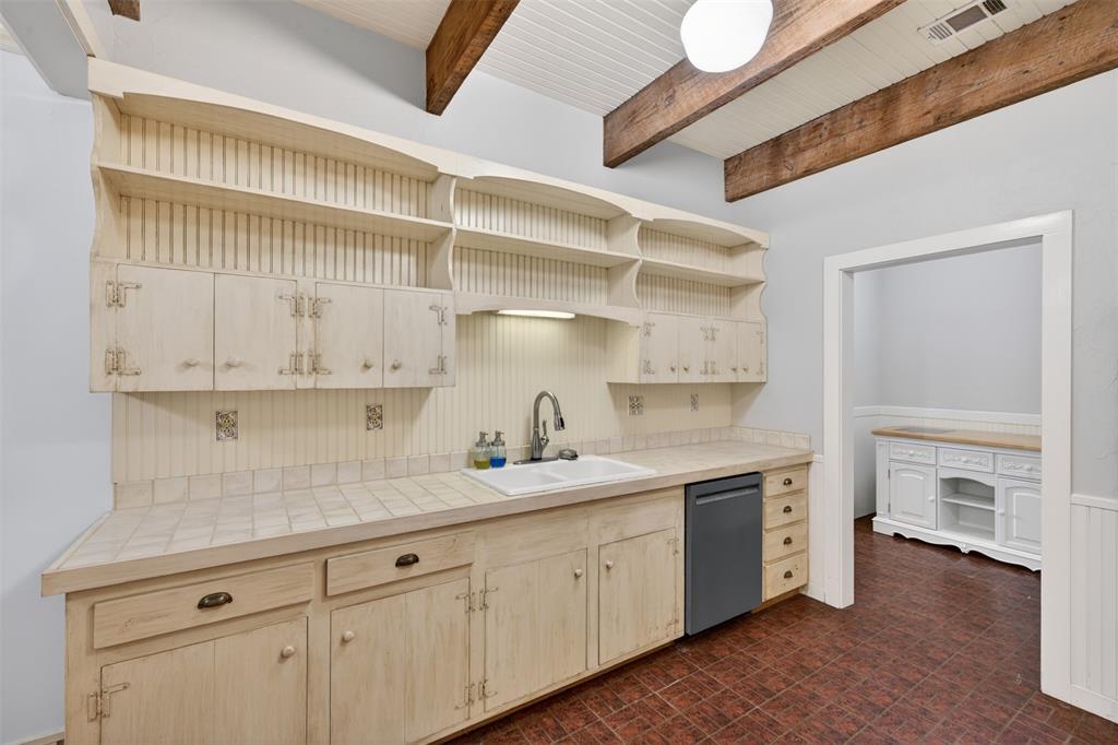 James O Black Partition - Residential