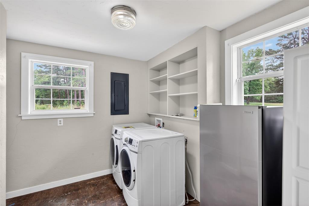 James O Black Partition - Residential