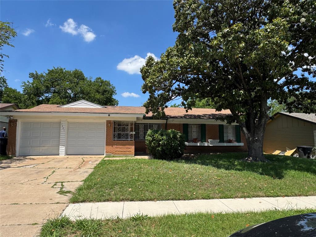 3-2 Bed and bath in the Highland Hills Addition.