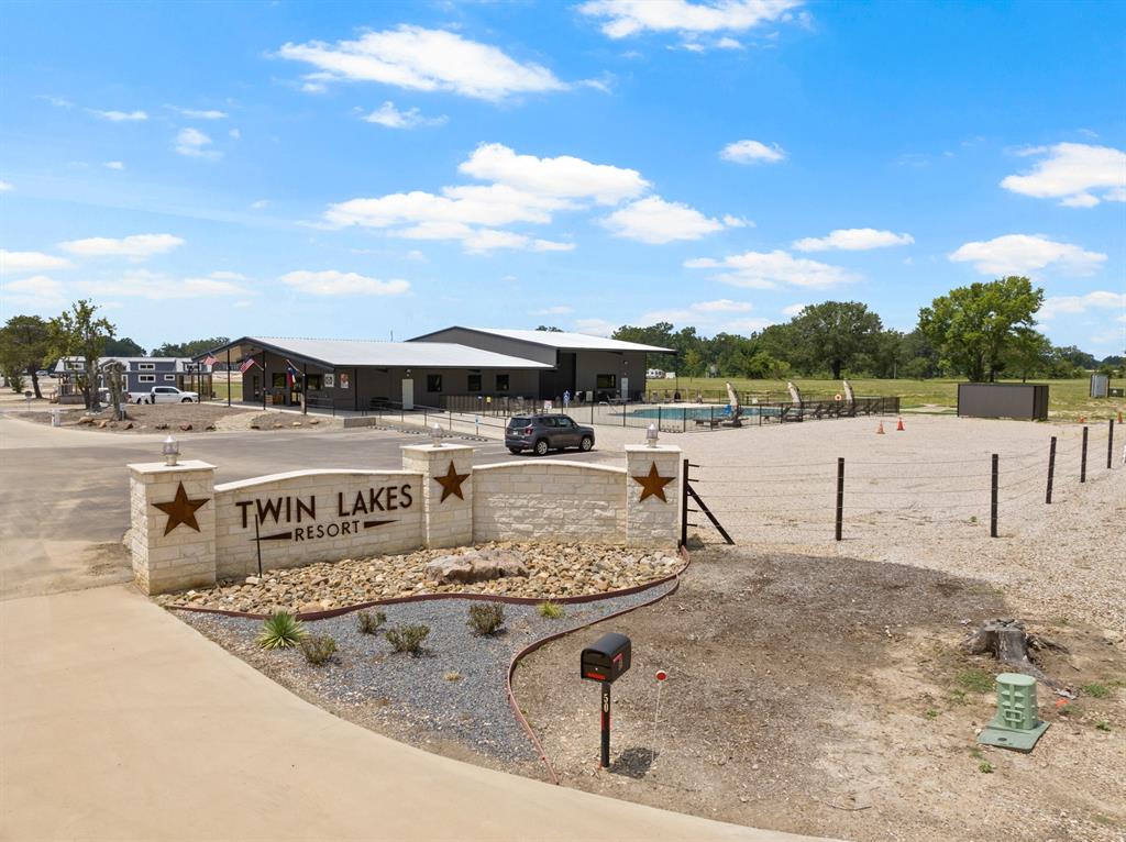 Twin Lakes Resort - Land