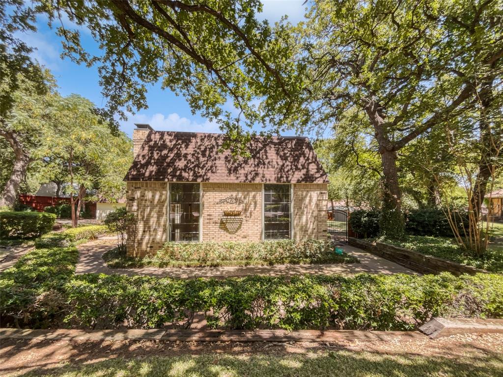 This beautiful property is the perfect place to call home! With a natural color palette, a cozy fireplace, and a nice backsplash in the kitchen, you will love the feeling of comfort and relaxation. The primary bathroom features double sinks and good under sink storage, making it the perfect place to get ready for the day. Other rooms in the home provide flexible living space, allowing you to use the space however you'd like. The backyard is fenced in, providing a safe, private outdoor space for you to enjoy. Partial flooring replacement has been done in some areas, so you can move in and enjoy your new home right away. This property is sure to go quickly, so don't miss your chance to call it home!This home has been virtually staged to illustrate its potential.