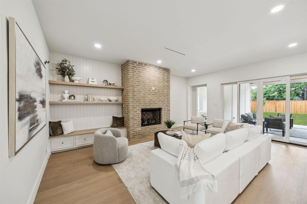 EDGEMONT PARK - Residential