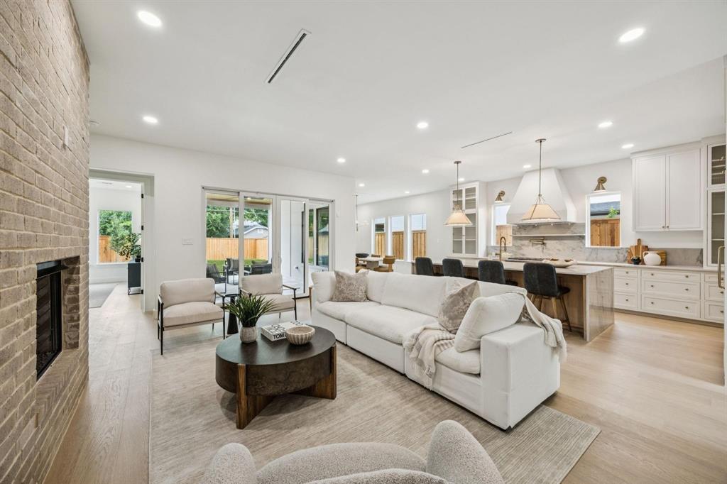 EDGEMONT PARK - Residential