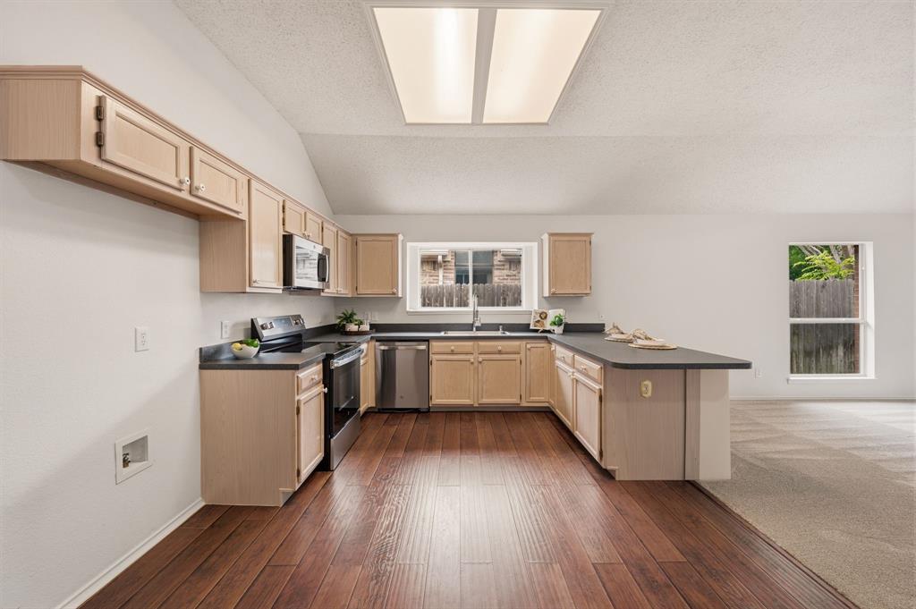 Huntington Village Ph III Add - Residential