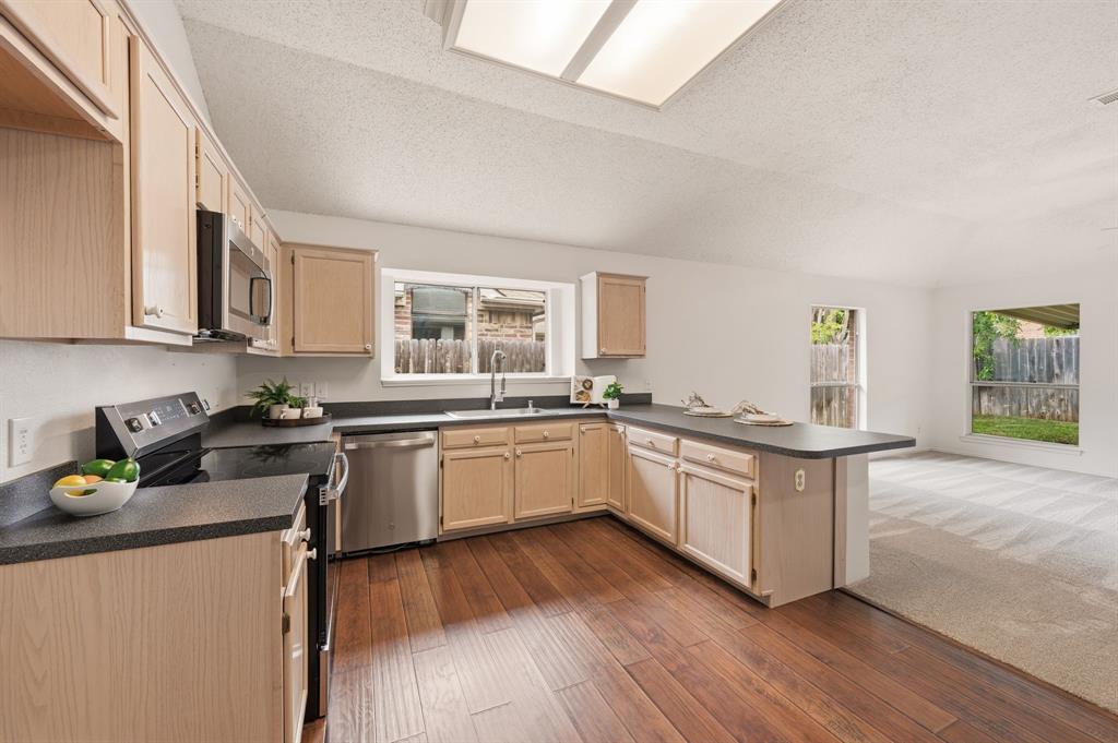 Huntington Village Ph III Add - Residential
