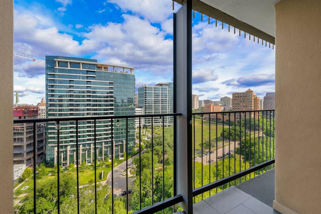 Park Towers Condominiums - Residential