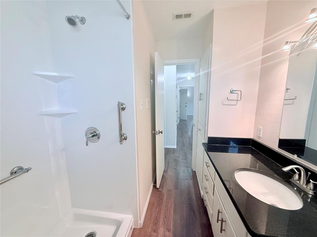 Simms J B 2nd Add - Residential