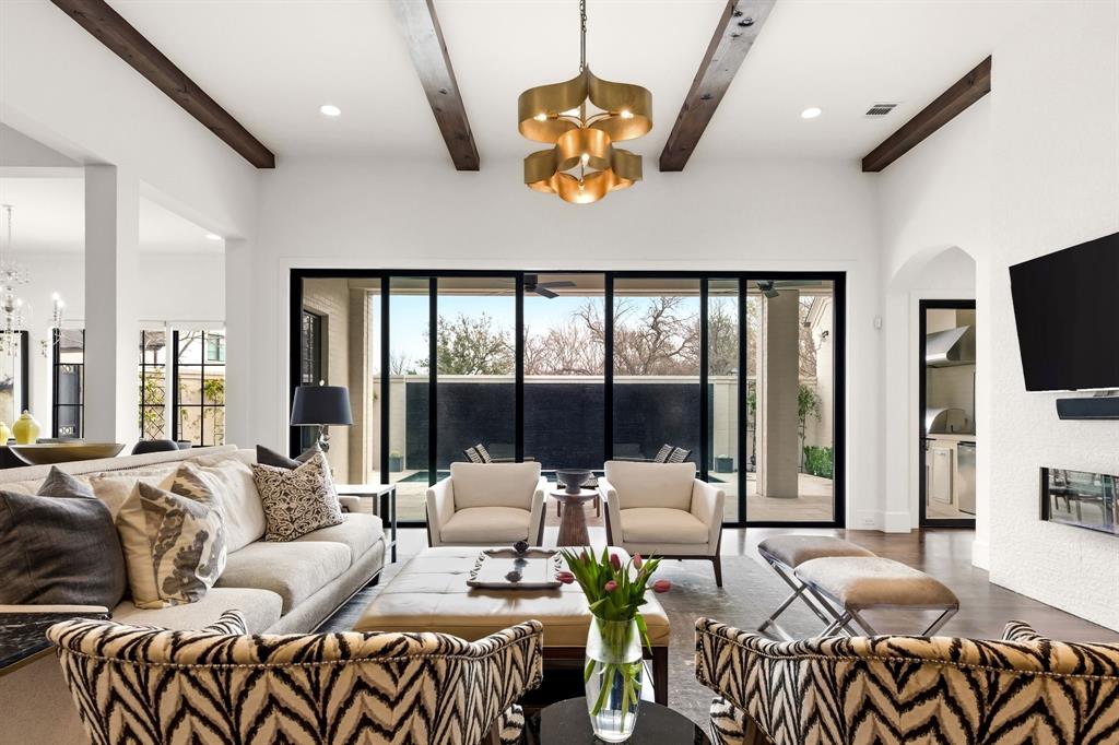 Lawn Glen Abbey - Residential