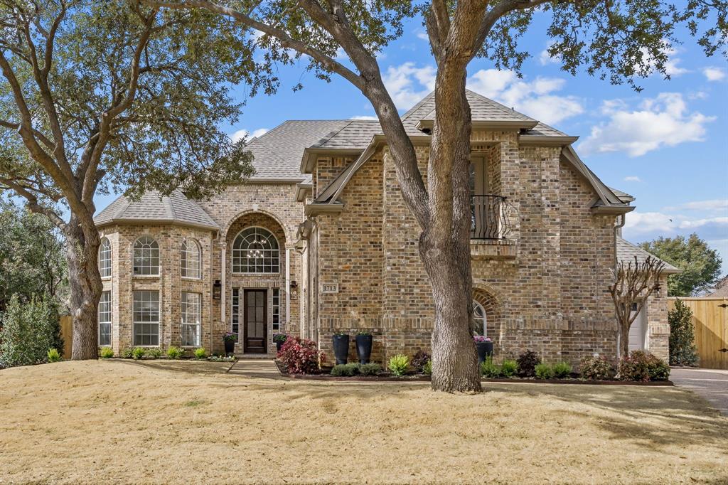 Beautifully remodeled from top to bottom, this stunning 5-bedroom, 5-bath Flower Mound home offers 4.402 sq. ft. of light-filled luxurious living. Every room has been thoughtfully redesigned, showcasing high-end finishes, quartz countertops throughout, modern custom cabinetry and updated flooring that ties the entire home together.

The first-floor primary suite is a true retreat, offering a spacious sitting area complete with a coffee station featuring a sink and under-counter beverage refrigerator. The spa-like primary bath includes a relaxing garden tub, a beautifully tiled shower, elevated fixtures and thoughtful touches throughout-creating a space that feels both indulgent and serene.

The kitchen is equally impressive, featuring a large island, a hidden walk-in pantry and new appliances installed in December 2025. Its thoughtful layout and elevated finishes make it the perfect space for cooking, gathering and everyday living.

The staircase features updated hardwood treads, newel posts, handrails, and balusters, adding a refined touch as you head to the second floor. Once there, you'll find four additional bedrooms and three well-designed, updated baths. The upstairs layout is ideal for entertaining, complete with two wet bars and a spacious bonus room.

Outside, the home offers great curb appeal with beautifully maintained landscaping that frames the exterior. The backyard features a recently replaced fence, a flagstone patio and plenty of space to design your own custom pool or outdoor oasis.

Located in a desirable, established neighborhood 5 minutes away from 121 with easy access to 635, 114 and DFW Airport, the home offers exceptional convenience. You're also near Heritage Park, the Hound Mound Dog Park and miles of scenic walking trails. This truly one-of-a-kind home is completely move-in ready and finished to perfection.

See extensive list of upgrades in documents.