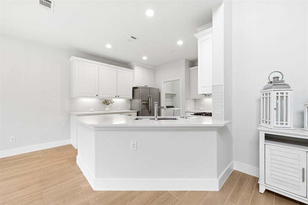 Courts At Sloan Creek - Residential