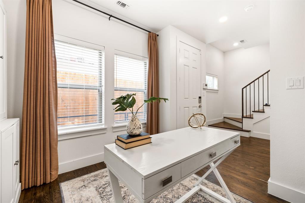 Roseland Condominium - Residential